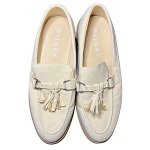 SERRA Cream Platform Tassel Loafers – Women’s US 9 / EU 40